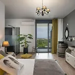 Villa July Offer Free Daily Breakfast, Massage & Heated Pool At Luxury Olivenest 18pax