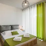 July Offer Free Daily Breakfast, Massage & Heated Pool At Luxury Olivenest 18pax Villa *