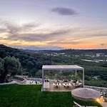July Offer Free Daily Breakfast, Massage & Heated Pool At Luxury Olivenest 18pax خانيا
