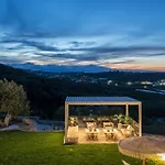 July Offer Free Daily Breakfast, Massage & Heated Pool At Luxury Olivenest 18pax *