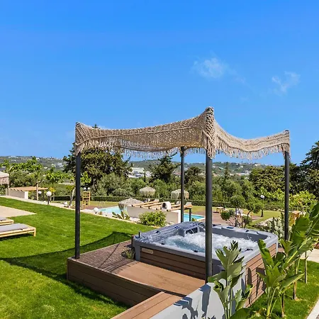 Luxury Olivenest With Private Heated Pool, Hot Tub & Sauna Вілла *