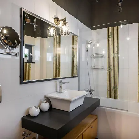 Luxury Olivenest With Private Heated Pool, Hot Tub & Sauna *