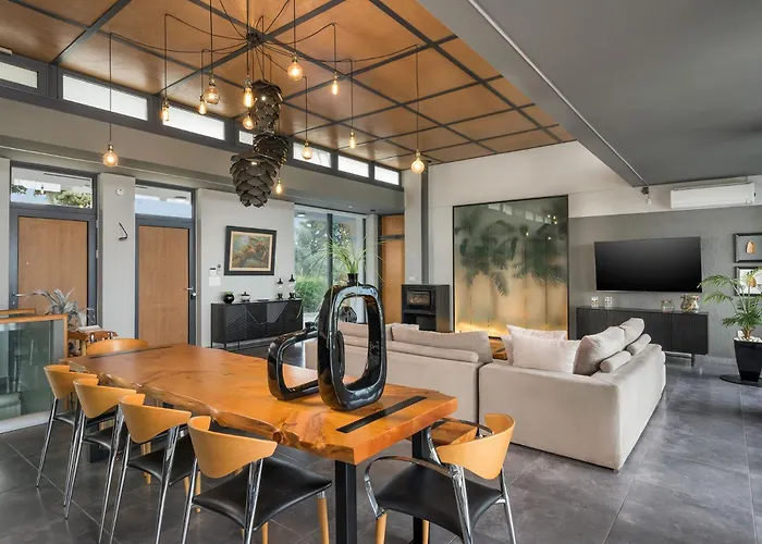 Luxury Olivenest With Private Heated Pool, Hot Tub & Sauna ヴィラ