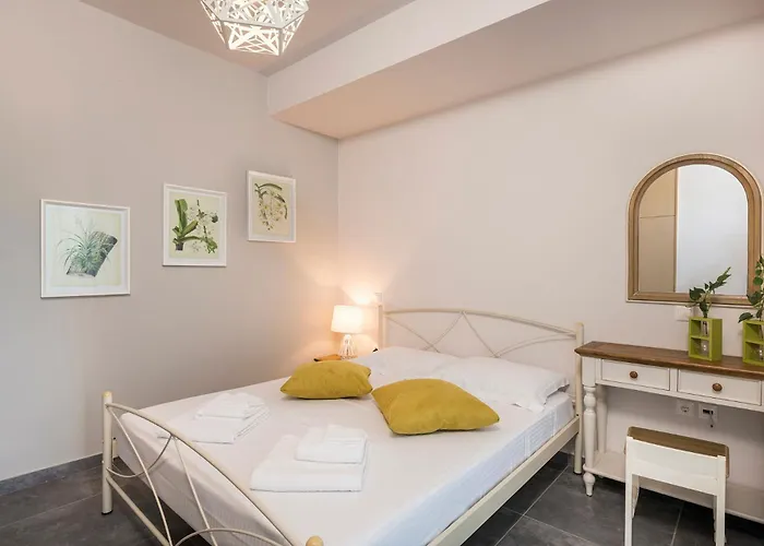 Luxury Olivenest With Private Heated Pool, Hot Tub & Sauna ヴィラ ハニア