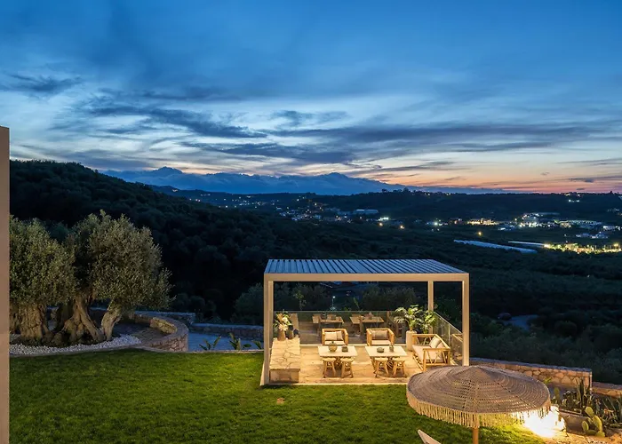 Luxury Olivenest With Private Heated Pool, Hot Tub & Sauna *