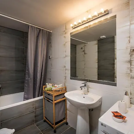 Luxury Olivenest With Private Heated Pool, Hot Tub & Sauna Villa