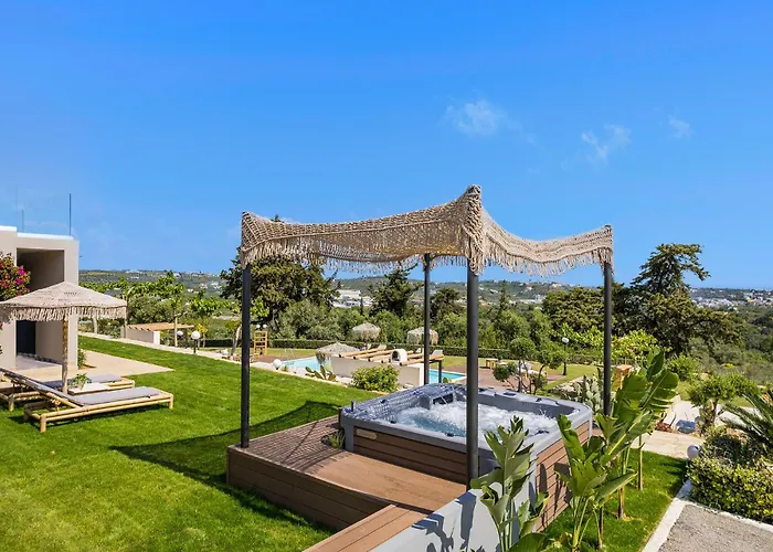 Luxury Olivenest With Private Heated Pool, Hot Tub & Sauna Villa *