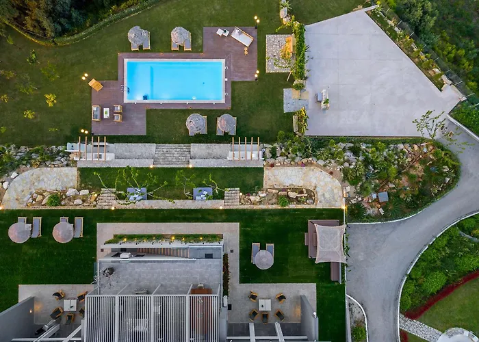 Luxury Olivenest With Private Heated Pool, Hot Tub & Sauna *