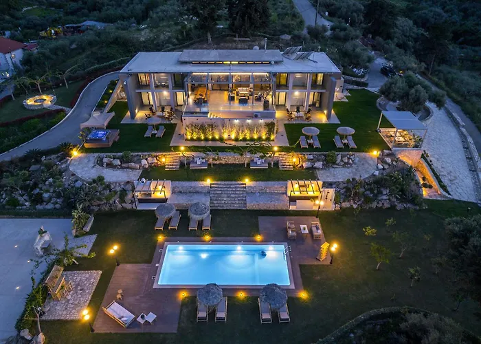 Luxury Olivenest With Private Heated Pool, Hot Tub & Sauna *